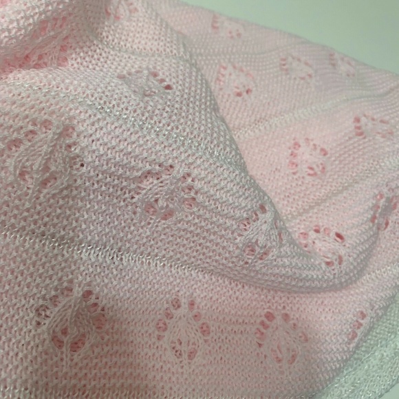Creaciones Gavidia Openwork Edge Lightweight Baby Blanket in Pink - Picture 3 of 3